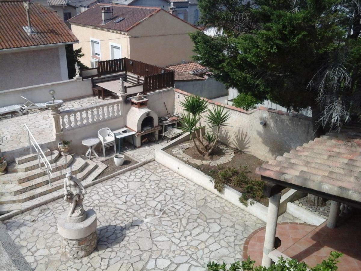Meuble Tourisme Apartment Marseille Bagian luar foto